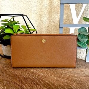 Tory Burch Emerson Slim Envelope Wallet (Moose)